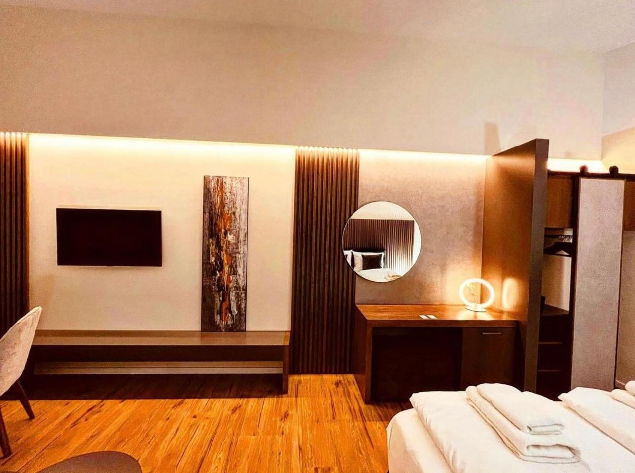 Akropolis Hotel ニュルンベルク エクステリア 写真
