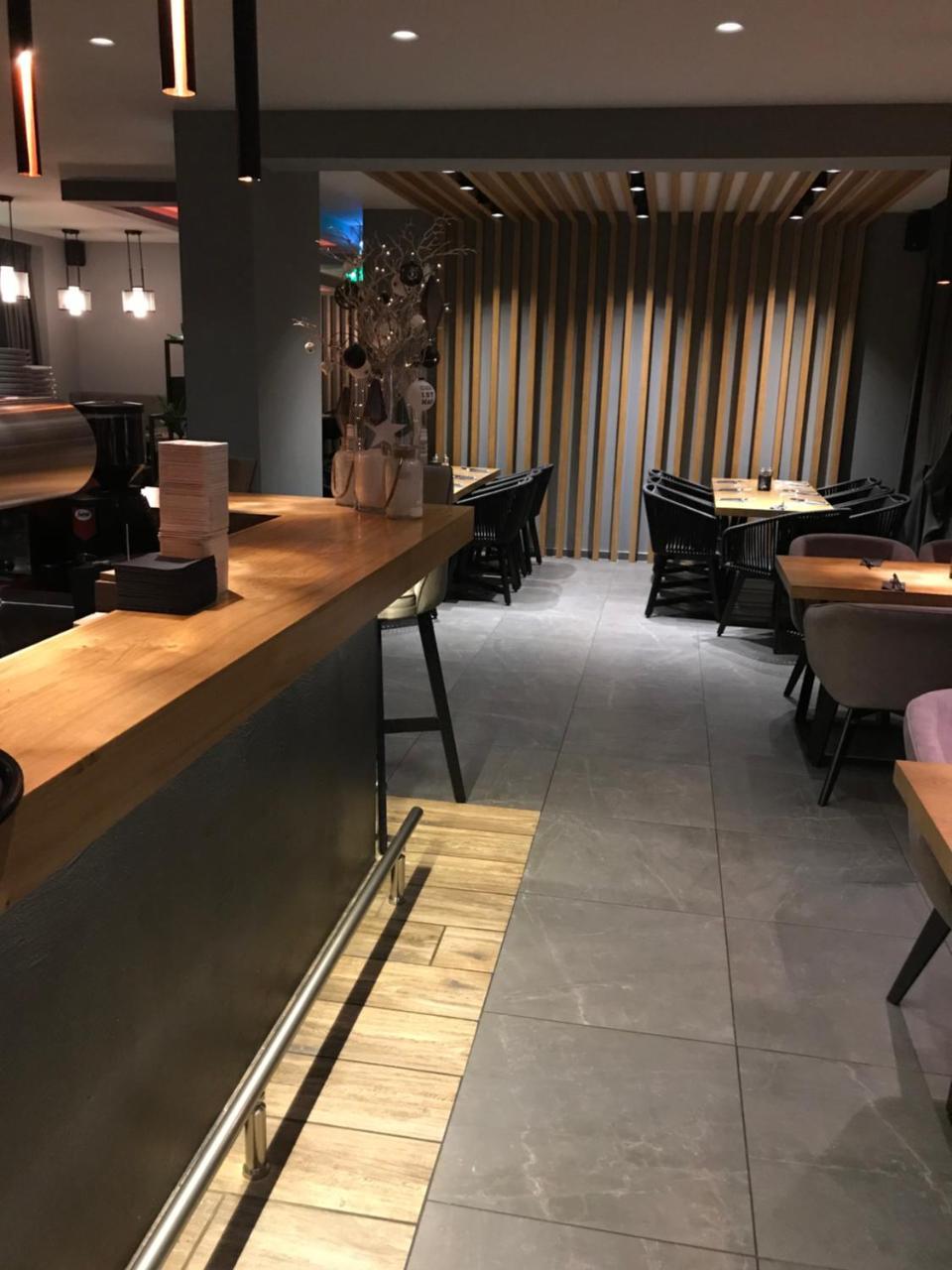 Akropolis Hotel ニュルンベルク エクステリア 写真