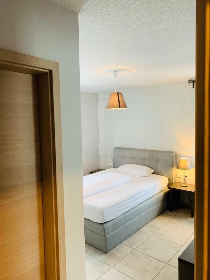 Akropolis Hotel ニュルンベルク エクステリア 写真