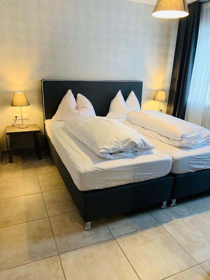 Akropolis Hotel ニュルンベルク エクステリア 写真